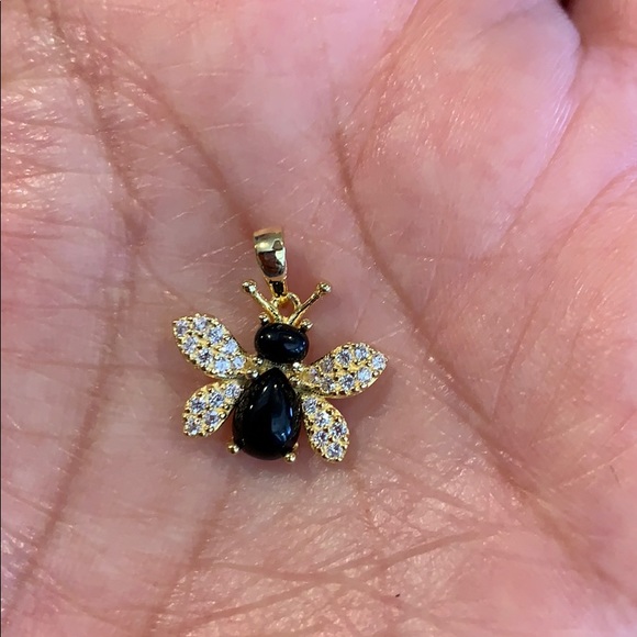 Jewelry - Gold plated Bee 🐝 Pendant Charm super cute